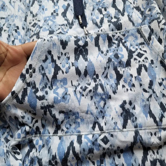 Ruby Red Women's Pullover Sweater Size Large Blue Kangaroo Pocket Long Sleeve - Picture 5 of 9